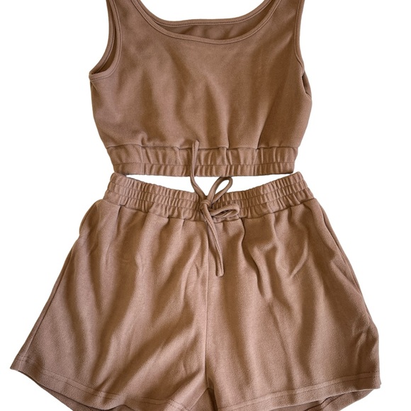 2 piece sets - Picture 2 of 4